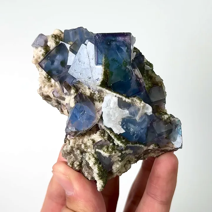 Natural Blue Cube Fluorite, Mineral Specimen:Yaogangxian,Hunan (55*85*35MM) image