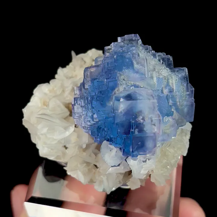 Natural Blue Cubic Fluorite and Calcite, Mineral Specimen:Yaogangxian,Hunan (45*50*35MM) - image 3