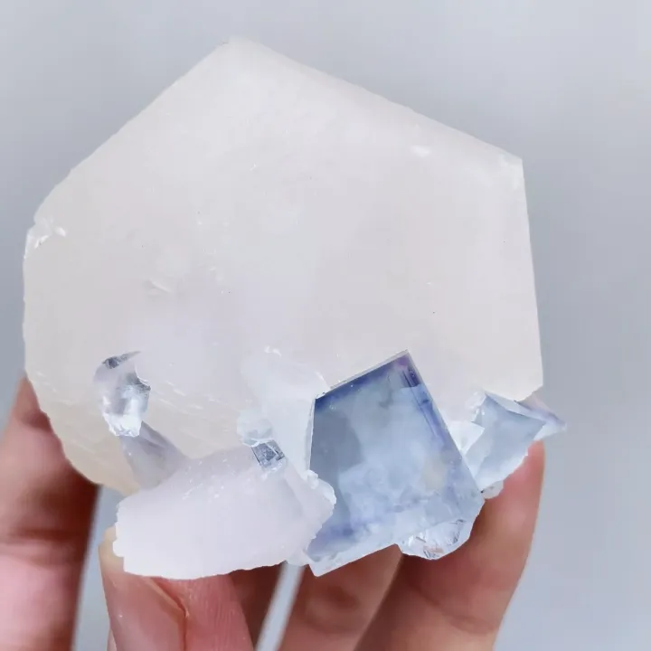 Natural Blue Cubic Fluorite and Calcite Symbiosis comes from Yaogangxian,Hunan 55*75*50MM - image 4