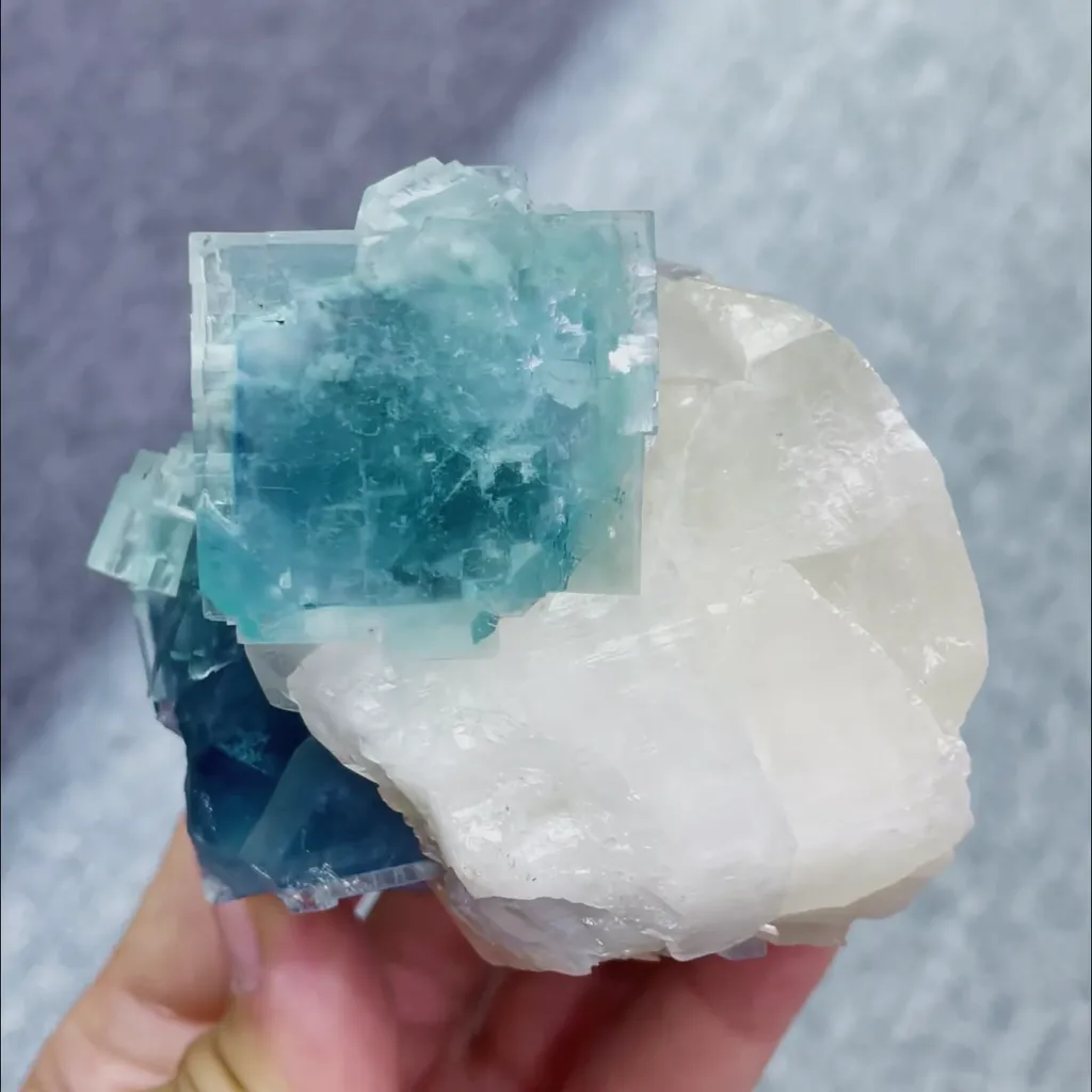 Natural Blue Cubic Fluorite and Calcite Symbiosis comes from Yaogangxian,Hunan 70*65*70MM - image 5