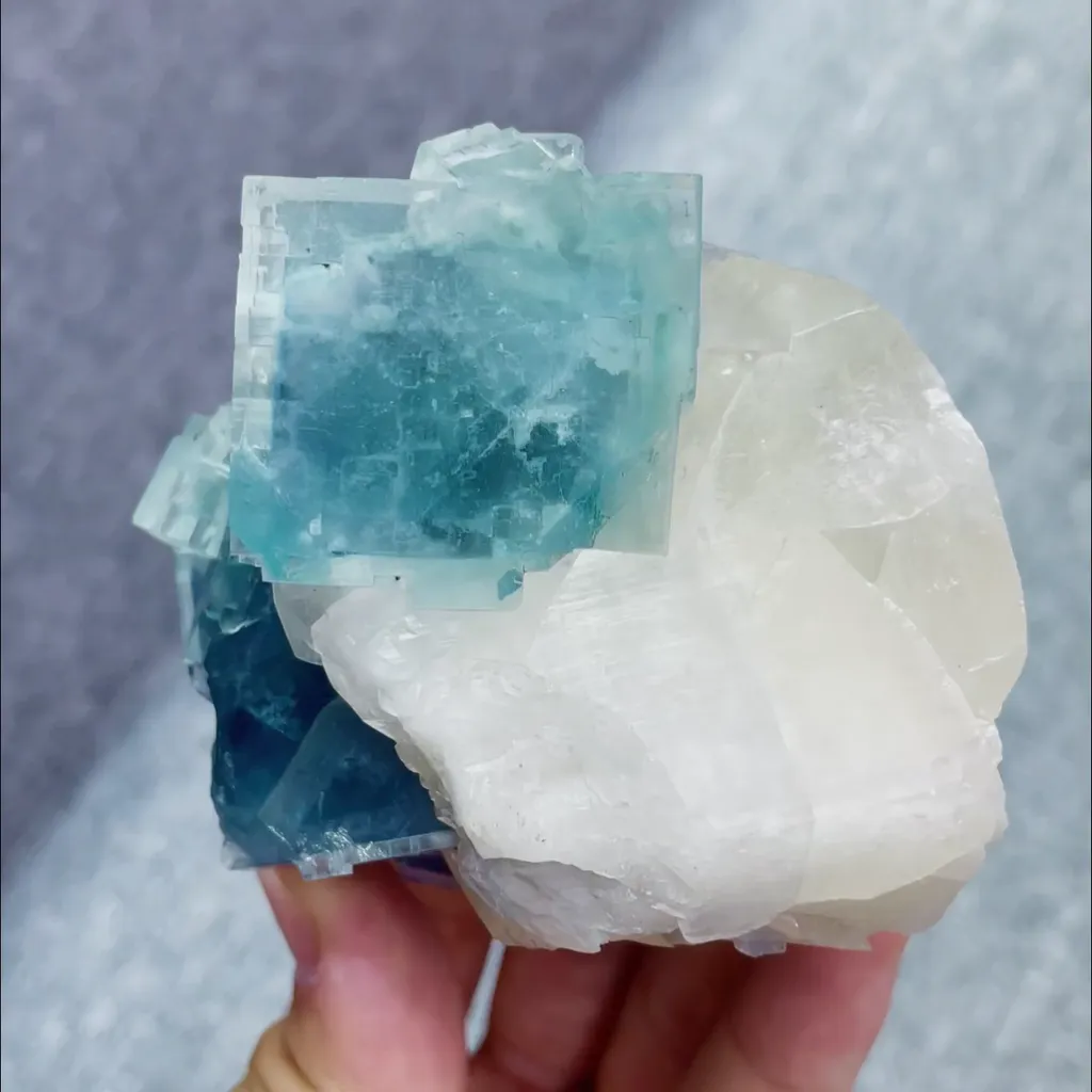 Natural Blue Cubic Fluorite and Calcite Symbiosis comes from Yaogangxian,Hunan 70*65*70MM image