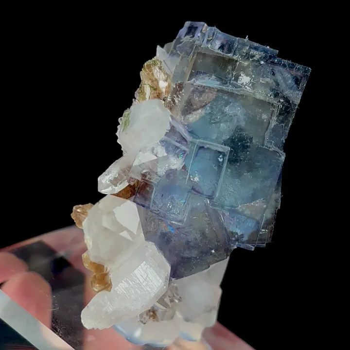 Natural Blue Cubic Fluorite and Clear Quartz Cluster, Mineral Specimen:Yaogangxian,Hunan (75*55*30MM) - image 3
