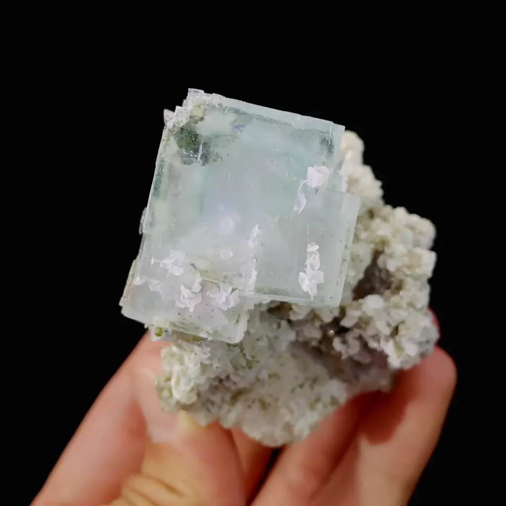 Natural Blue Cubic Fluorite and Clear Quartz Symbiosis comes from Yaogangxian,Hunan 50*55*65MM - image 3