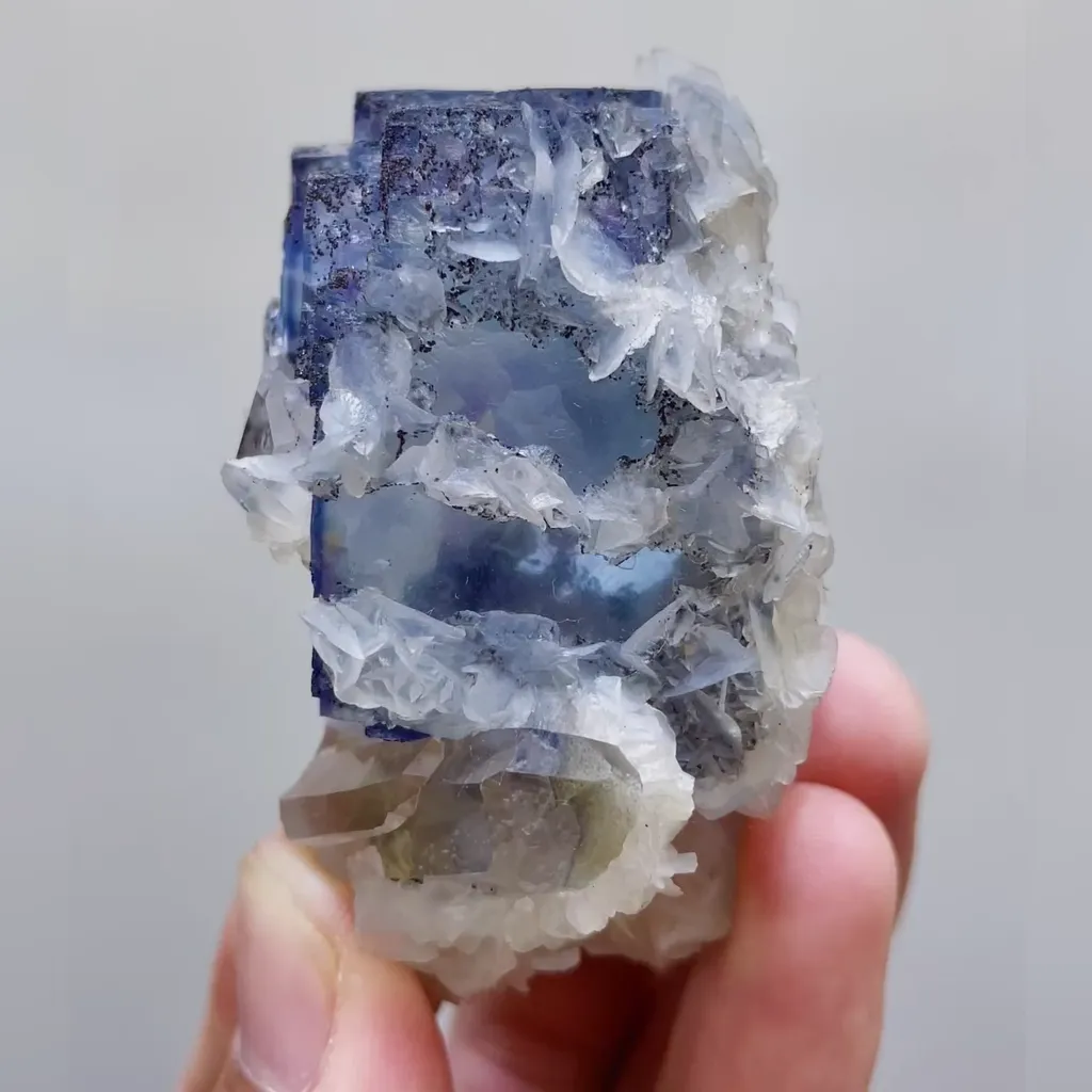 Natural Blue Cubic Fluorite and Flaky Calcite and Cacite Symbiosis comes from Yaogangxian,Hunan 35*60*30MM - image 8
