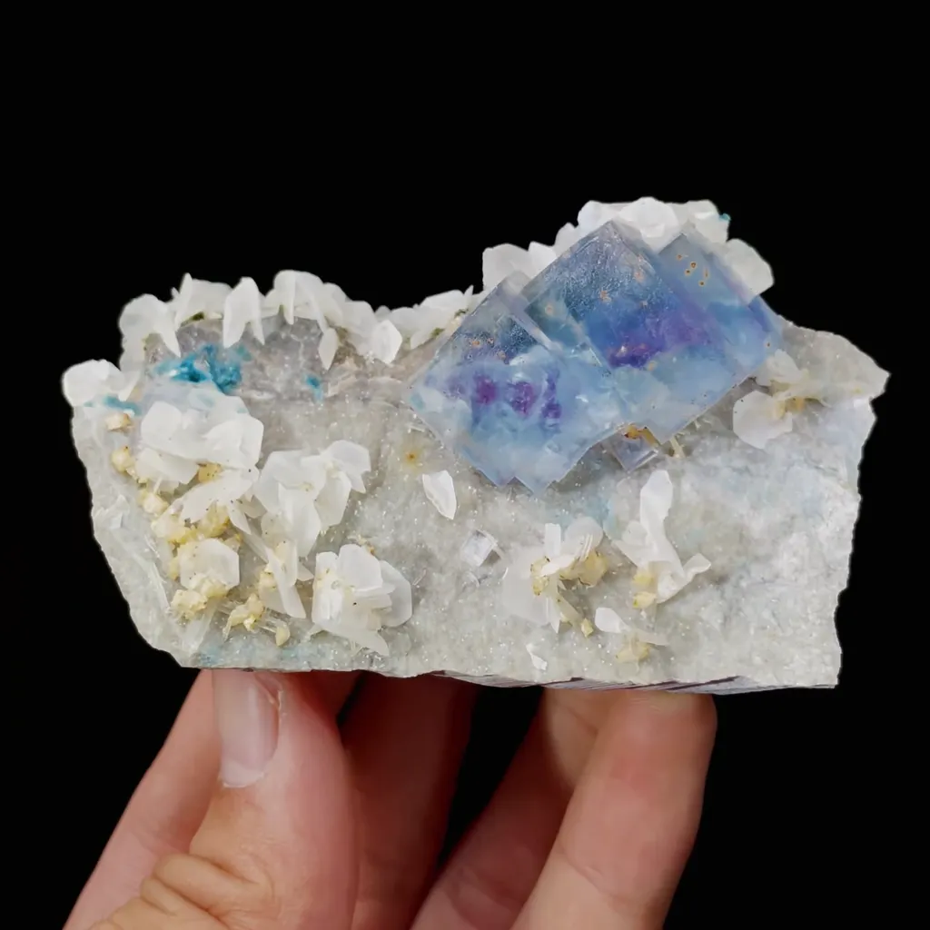 Natural Blue Cubic Fluorite and Flaky Calcite Symbiosis comes from Yaogangxian,Hunan 90*50*35MM image