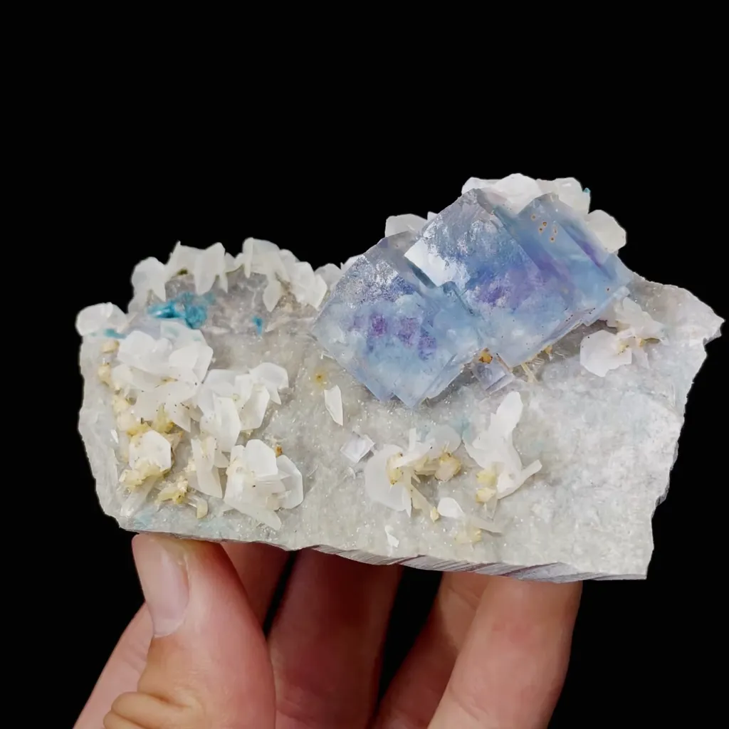 Natural Blue Cubic Fluorite and Flaky Calcite Symbiosis comes from Yaogangxian,Hunan 90*50*35MM - image 2