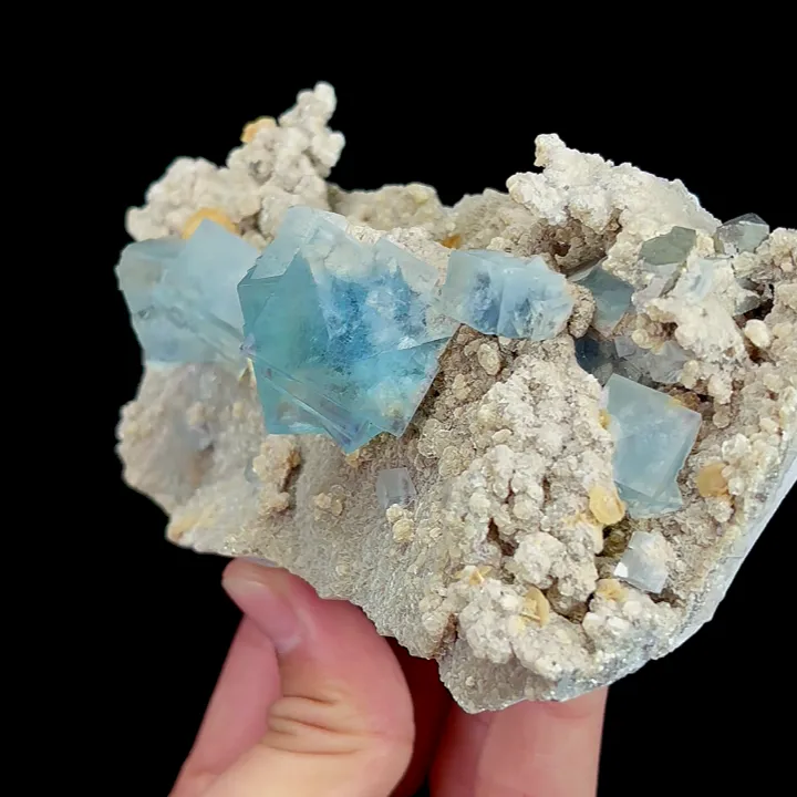 Natural Blue Cubic Fluorite and Mica, Mineral Specimen:Yaogangxian,Hunan (135*75*50MM) image