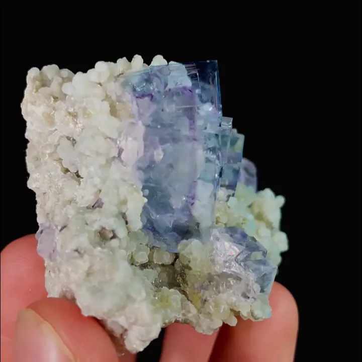 Natural Blue Cubic Fluorite and Mica, Mineral Specimen:Yaogangxian,Hunan （50*40*35MM） - image 3