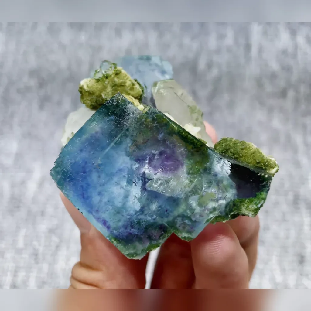 Natural Blue Cubic Fluorite and Quartz and Mica Symbiosis comes from Yaogangxian,Hunan 65*40*35MM - image 2
