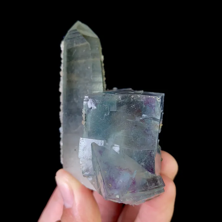 Natural Blue Cubic Fluorite and Quartz, Mineral Specimen: Yaogangxian,Hunan (50*80*35MM) - image 4