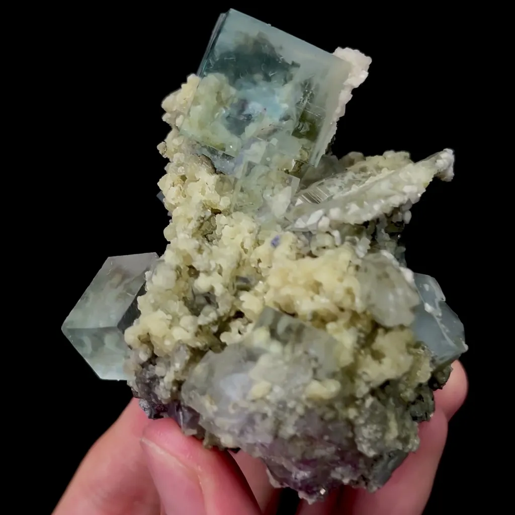 Natural Blue Cubic Fluorite and Quartz Mineral Specimen,High Quality Specimen,YAO GANG XIAN,HUNAN,CHINA(65*70*45mm) - image 2