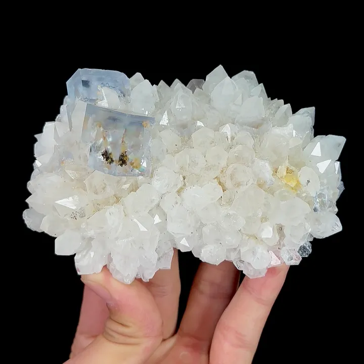 Natural Blue Cubic Fluorite and Quartz, Mineral Specimen:Manaoshan,Hunan (120*80*55MM) - image 6