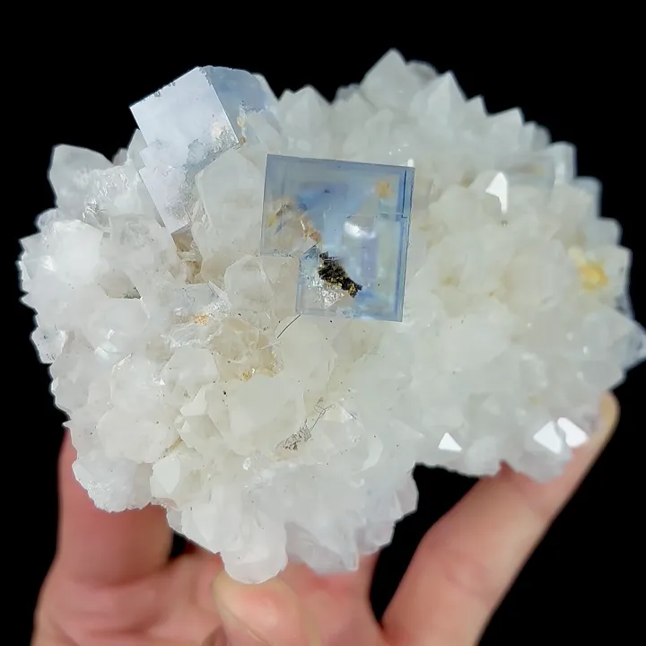 Natural Blue Cubic Fluorite and Quartz, Mineral Specimen:Manaoshan,Hunan (120*80*55MM) - image 5