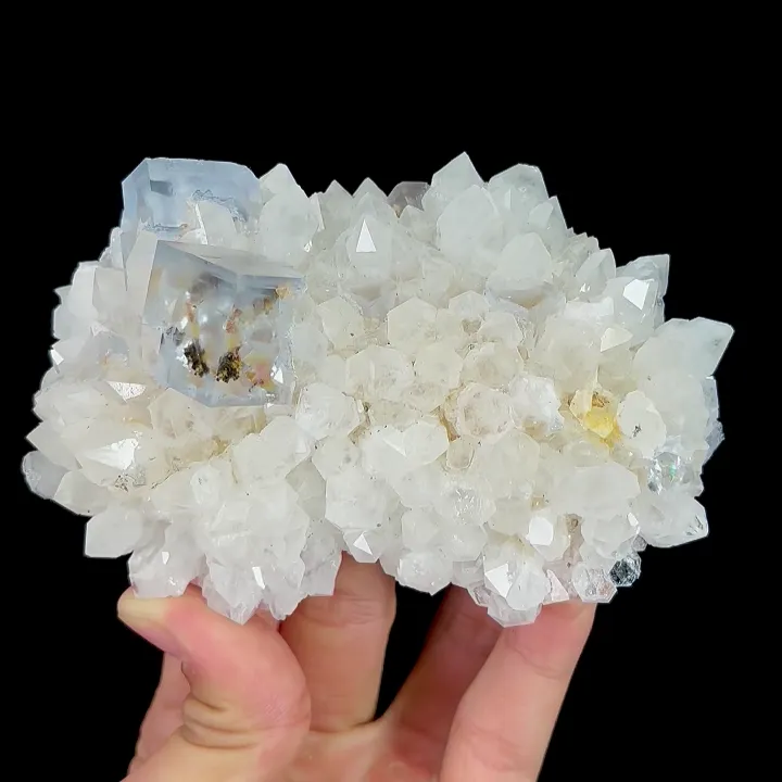 Natural Blue Cubic Fluorite and Quartz, Mineral Specimen:Manaoshan,Hunan (120*80*55MM) - image 7