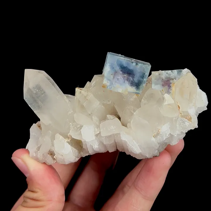 Natural Blue Cubic Fluorite and Quartz, Mineral Specimen:Yaogangxian,Hunan (100*55*55MM) - image 6