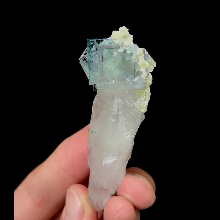 Natural Blue Cubic Fluorite and Quartz, Mineral Specimen:Yaogangxian,Hunan (25*70*20MM) - image 3