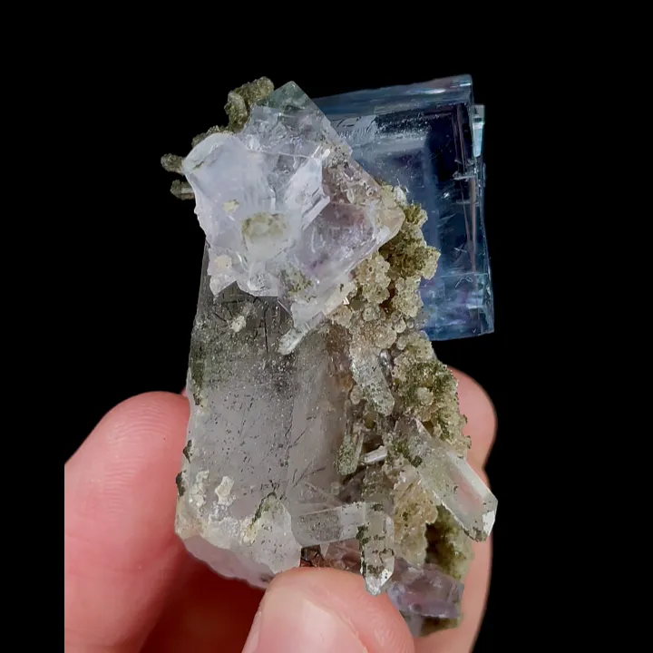 Natural Blue Cubic Fluorite and Quartz, Mineral Specimen:Yaogangxian,Hunan (30*60*30MM) - image 2