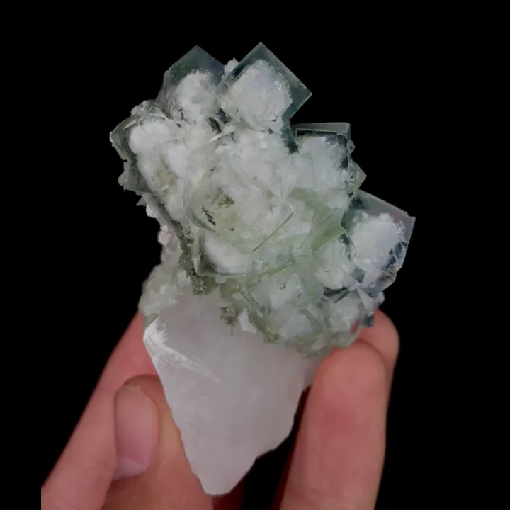 Natural Blue Cubic Fluorite and Quartz, Mineral Specimen:Yaogangxian,Hunan (40*55*40MM) - image 2