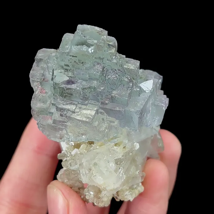 Natural Blue Cubic Fluorite and Quartz, Mineral Specimen:Yaogangxian,Hunan (40*55*45MM) - image 5