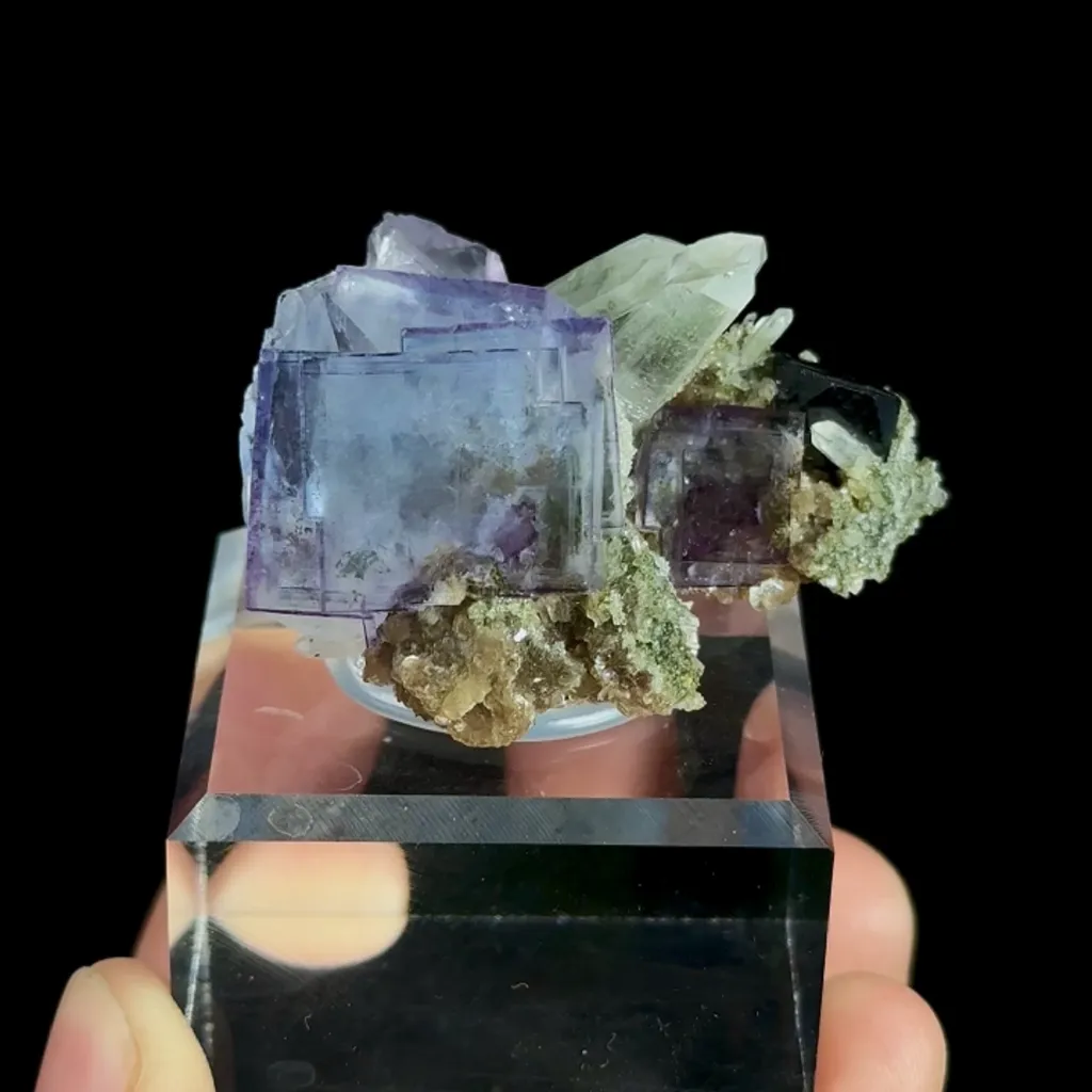 Natural Blue Cubic Fluorite and Quartz, Mineral Specimen:Yaogangxian,Hunan (45*30*25MM) - image 6