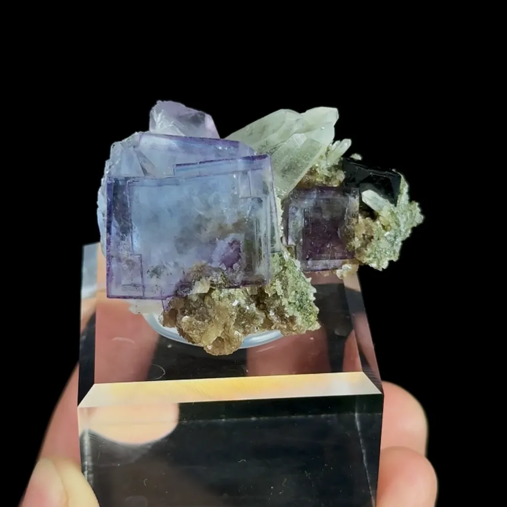 Natural Blue Cubic Fluorite and Quartz, Mineral Specimen:Yaogangxian,Hunan (45*30*25MM) image