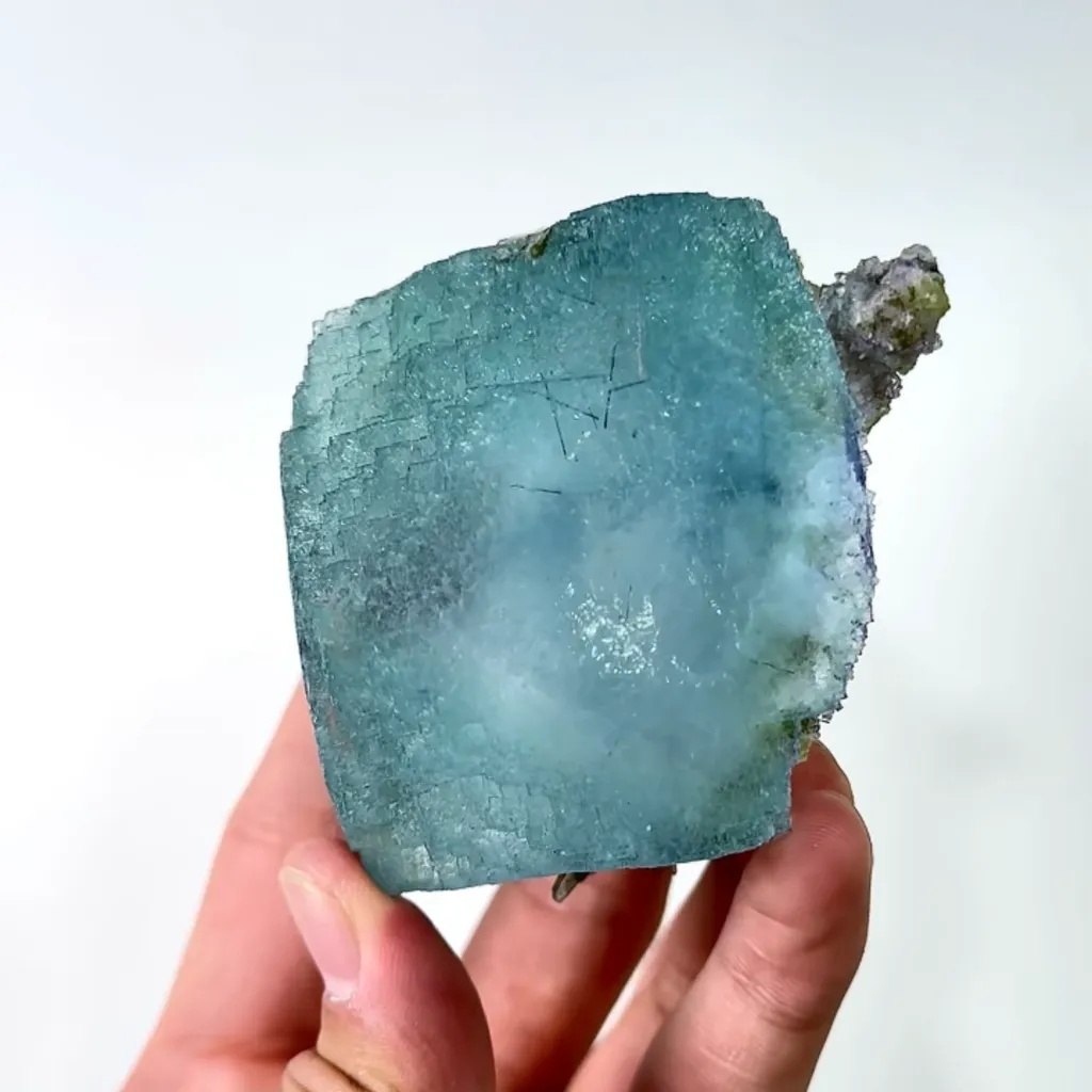 Natural Blue Cubic Fluorite and Quartz, Mineral Specimen:Yaogangxian,Hunan (70*65*50MM) - image 3