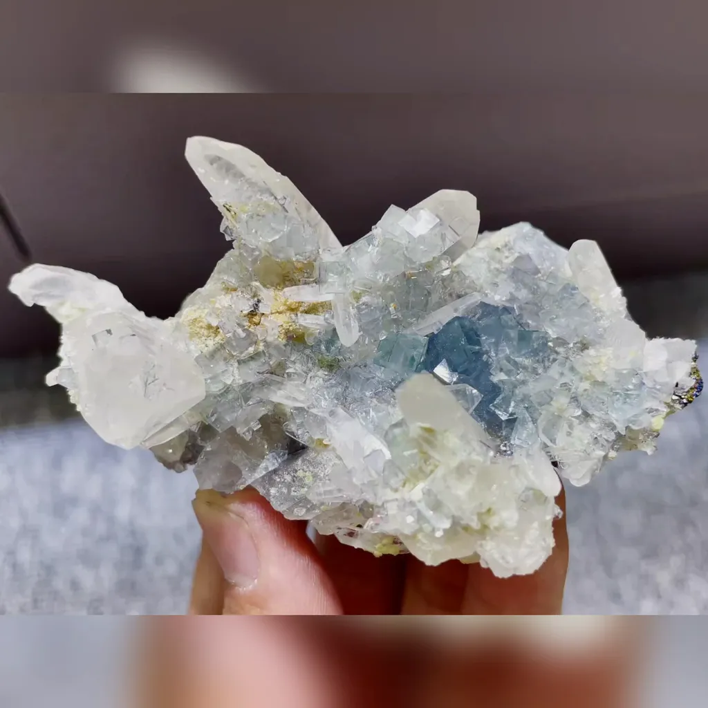 Natural Blue Cubic Fluorite and Quartz Symbiosis comes from Yaogangxian,China 95*50*45MM image