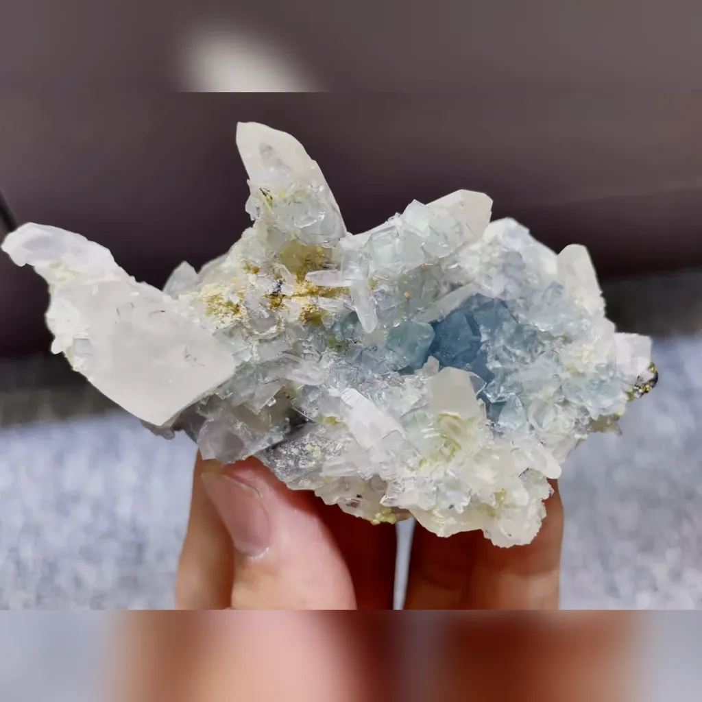 Natural Blue Cubic Fluorite and Quartz Symbiosis comes from Yaogangxian,China 95*50*45MM - image 3