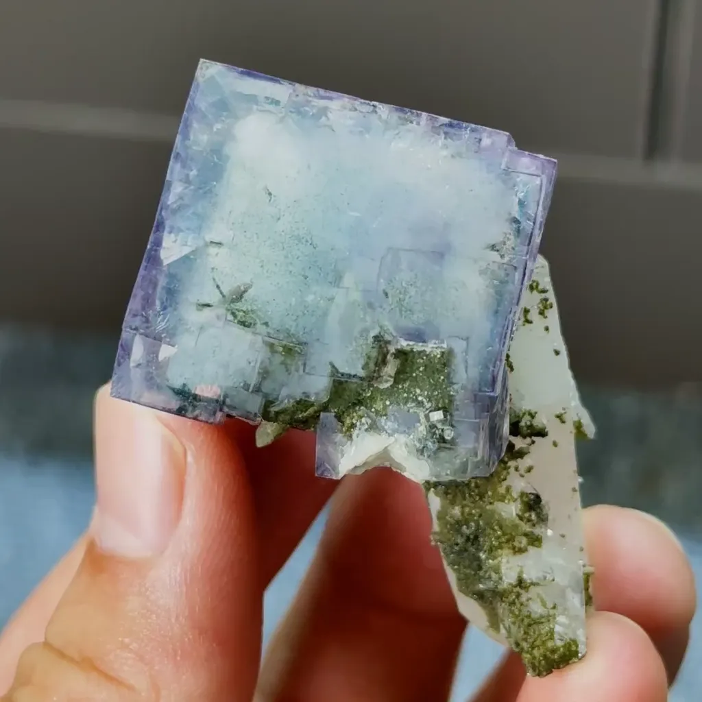 Natural Blue Cubic Fluorite and Quartz Symbiosis comes from Yaogangxian,Hunan 30*30*30MM image