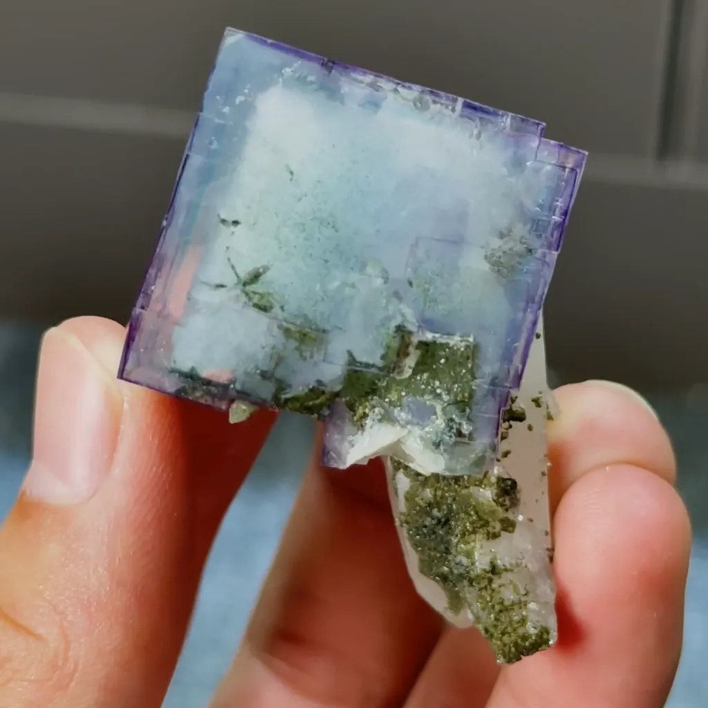 Natural Blue Cubic Fluorite and Quartz Symbiosis comes from Yaogangxian,Hunan 30*30*30MM - image 4
