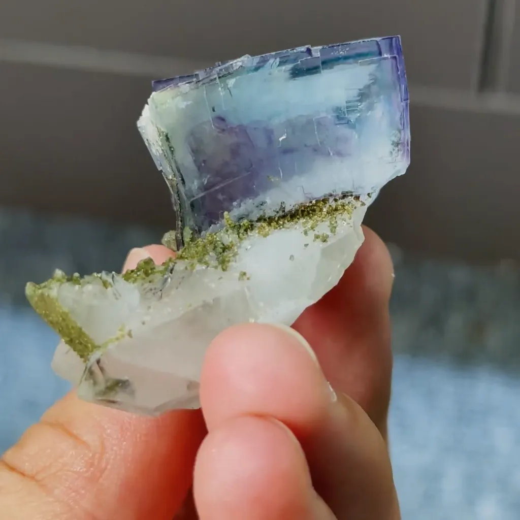 Natural Blue Cubic Fluorite and Quartz Symbiosis comes from Yaogangxian,Hunan 30*30*30MM - image 3