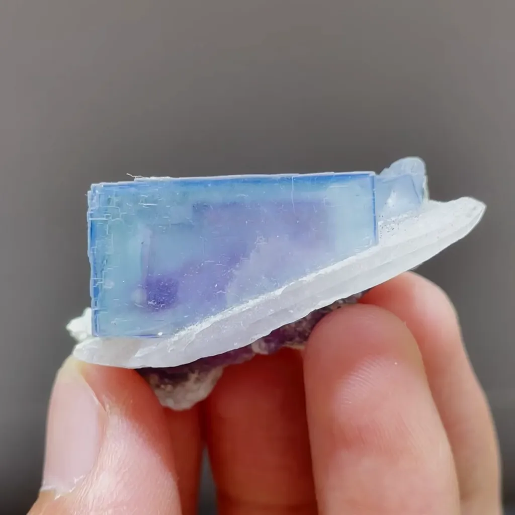 Natural Blue Cubic Fluorite and Quartz Symbiosis comes from Yaogangxian,Hunan 40*20*20MM image