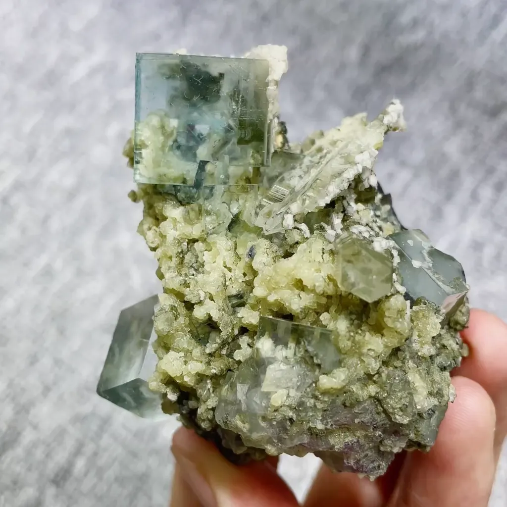 Natural Blue Cubic Fluorite and Quartz Symbiosis comes from Yaogangxian,Hunan 65*70*45MM image
