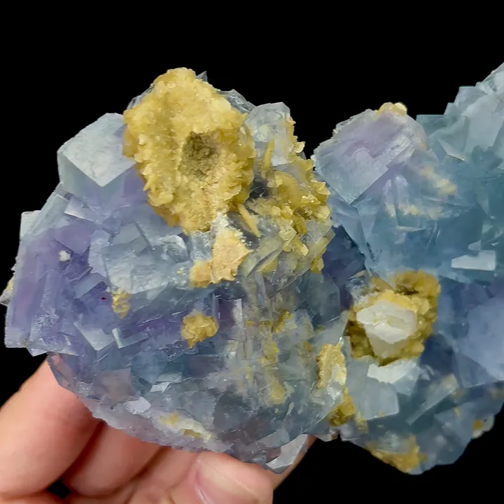 Natural Blue Cubic Fluorite and Siderite, Mineral Specimen:Yaogangxian,Hunan (125*90*50MM) - image 3