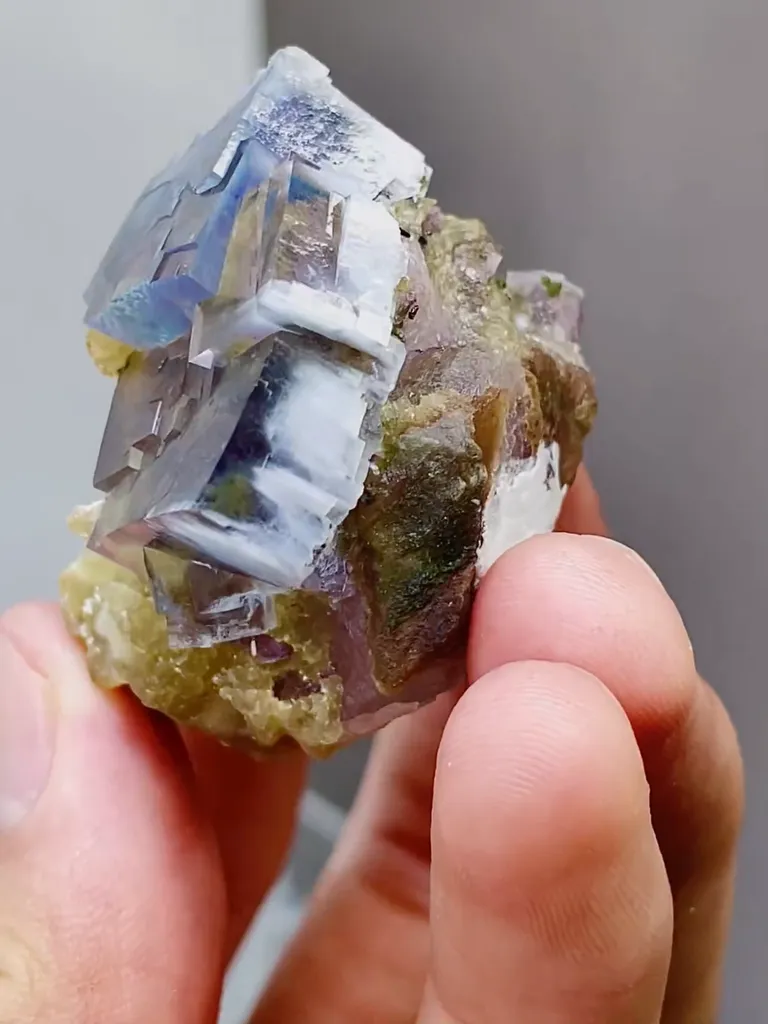 Natural Blue Cubic Fluorite coexists with Mica comes from Yaogangxian,Huann 30*40*30MM - image 5