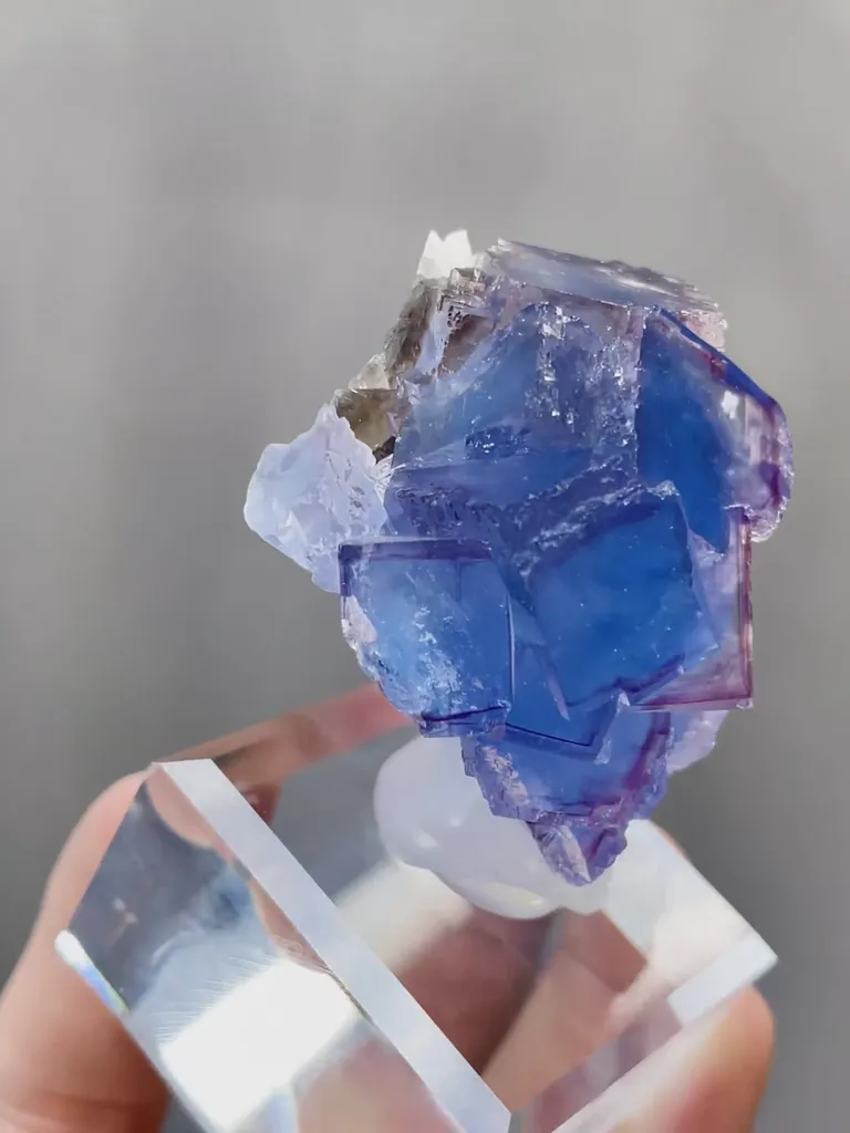 Natural Blue Cubic Fluorite comes from Yaogangxian,Hunan 40*38*40MM - image 4