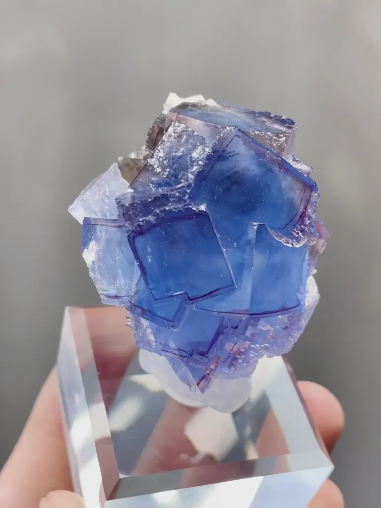Natural Blue Cubic Fluorite comes from Yaogangxian,Hunan 40*38*40MM - image 2