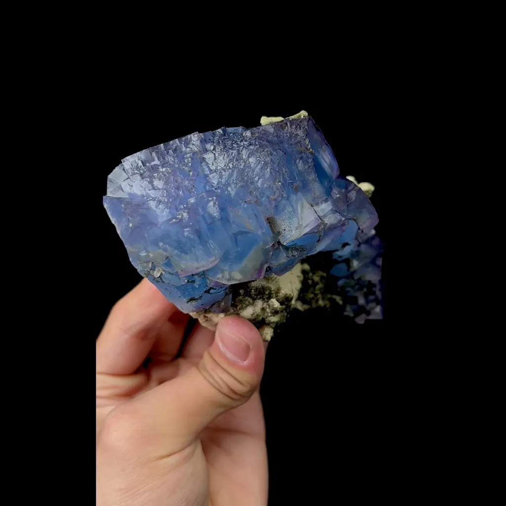 Natural Blue Cubic Fluorite, Mineral Specimen:Yaogangxian,Hunan (50*70*140MM) - image 3