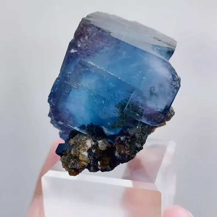 Natural Blue Cubic Fluorite, Mineral Specimen:Yaogangxian,Hunan (55*40*35mm) - image 4