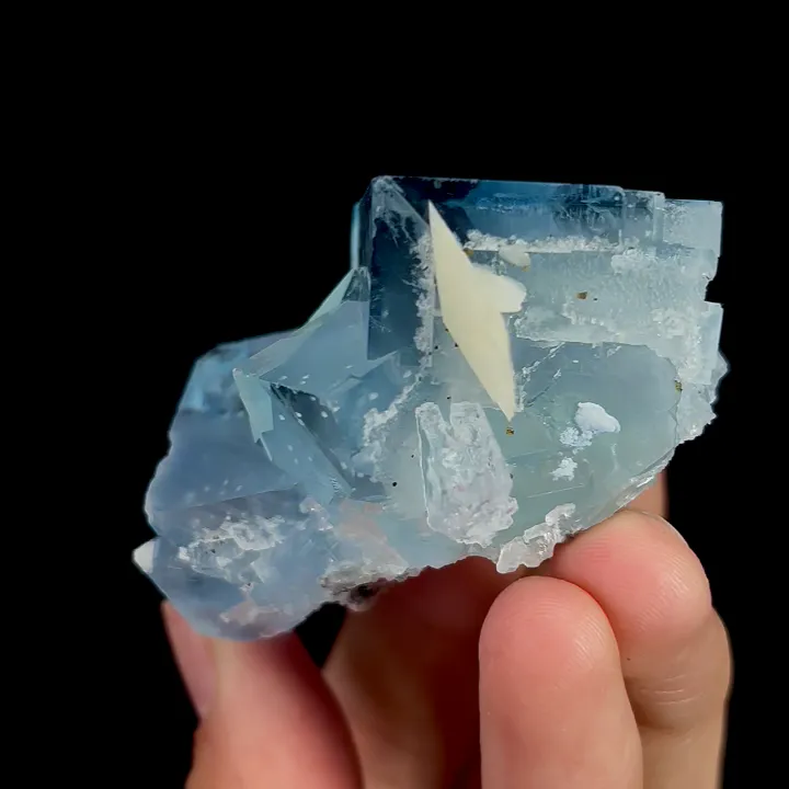 Natural Blue Cubic Fluorite, Mineral Specimen:Yaogangxian,Hunan (60*40*40MM) - image 3