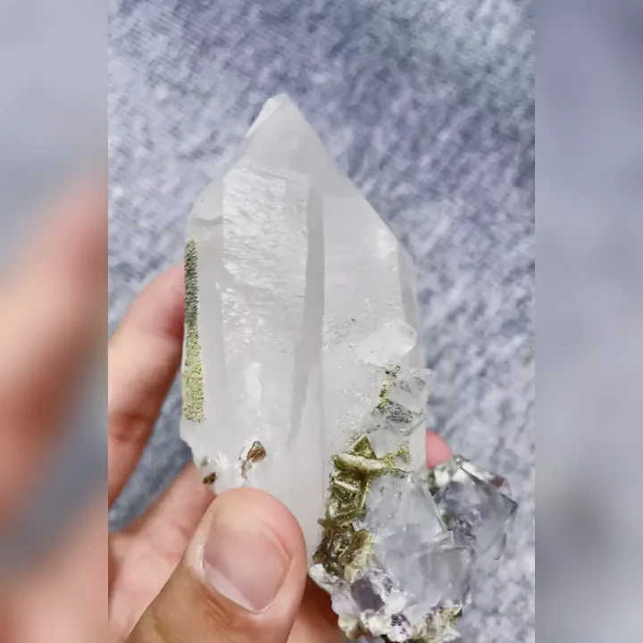 Natural Blue Cubic Fluorite & Quartz, Mineral Specimen: Yaogangxian,Hunan (50*95*55MM) - image 5
