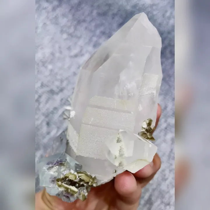 Natural Blue Cubic Fluorite & Quartz, Mineral Specimen: Yaogangxian,Hunan (50*95*55MM) - image 3