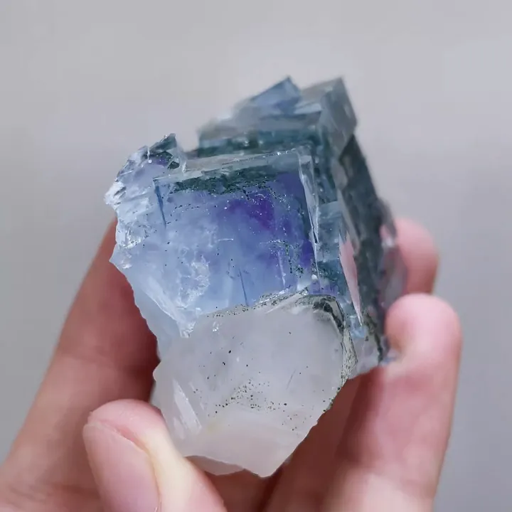 Natural Blue Cubic Fluorite & Quartz, Mineral Specimen: Yaogangxian,Hunan (55*35*25mm) - image 4