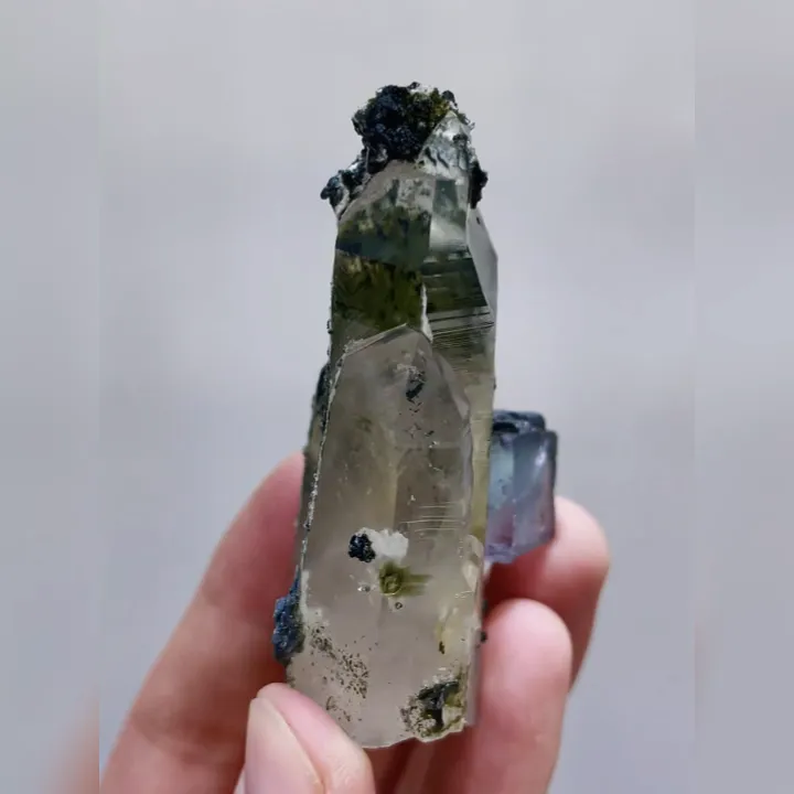 Natural Blue Cubic Fluorite & Quartz, Mineral Specimen:Yaogangxian,Hunan (40*70*30MM) - image 3