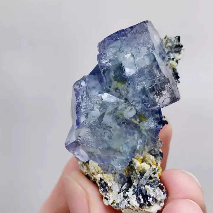 Natural Blue Cubic Fluorite,Mineral Specimen:Yaogangxian,Hunan (30*55*25MM) - image 3