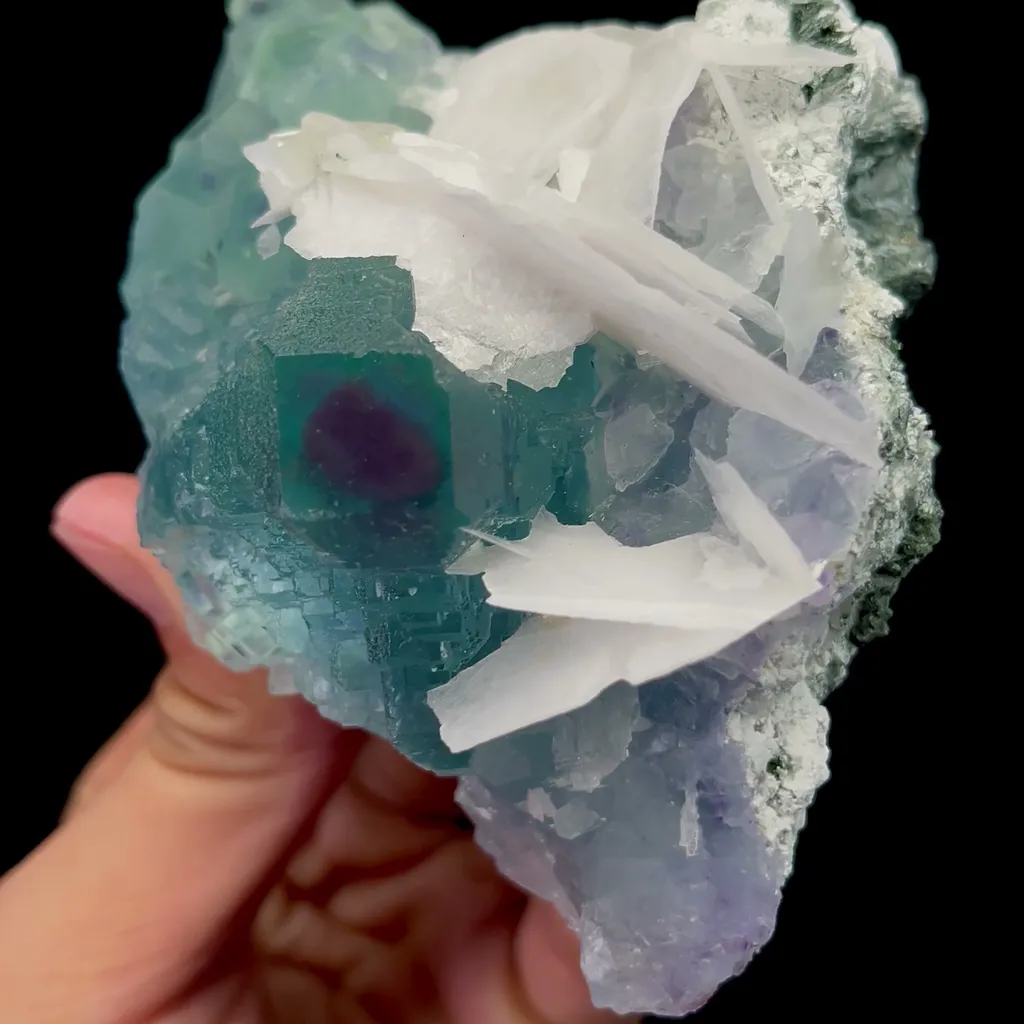 Natural Blue Fluorite and Calcite Mineral Specimen,High Quality Specimen,SHIZHUYUAN,CHENZHOU,HUNAN,CHINA(118*82*60mm) - image 2