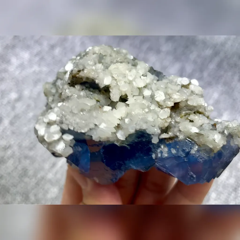Natural Blue Fluorite and Calcite Symbiosis comes from Yaogangxian,Hunan 90*55*45MM - image 4