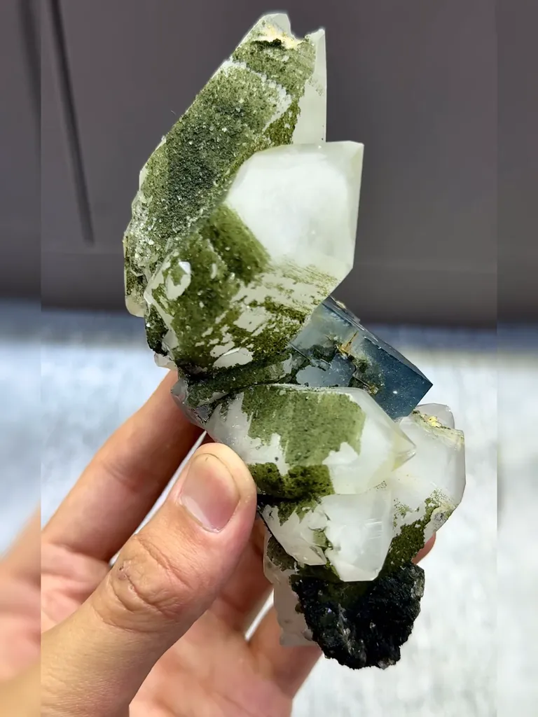 Natural Blue Fluorite and Crystal Coexist comes from Yaogangxian,Hunan  120*60*55MM - image 5