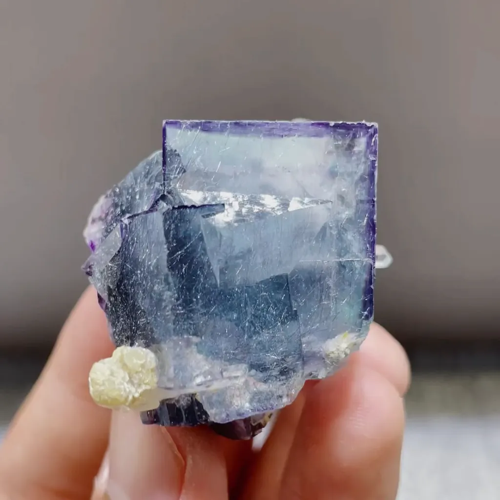 Natural Blue Fluorite and Grey Bismuthite Symbiosis comes from Yaogangxian,Hunan 35*35*35MM image