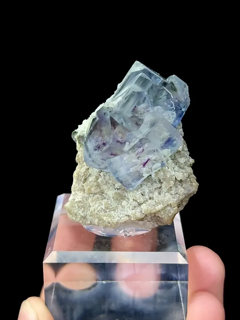 Natural Blue Fluorite and Mica Coexist comes from Yaogangxian, Hunan 35*25*40MM - image 5